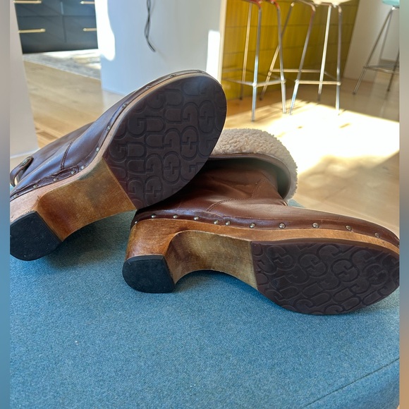 Ugg Australia “Lynnea” chestnut, leather clog boots - Picture 7 of 7